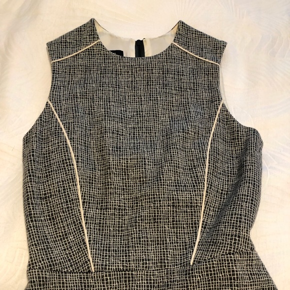 Judith & Charles -size 0 beautiful sheath dress - Picture 6 of 8